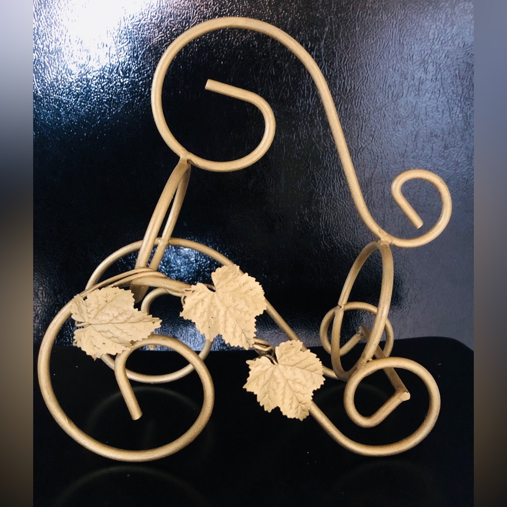 Elegant Metal Gold Wine Bottle Storage Rack